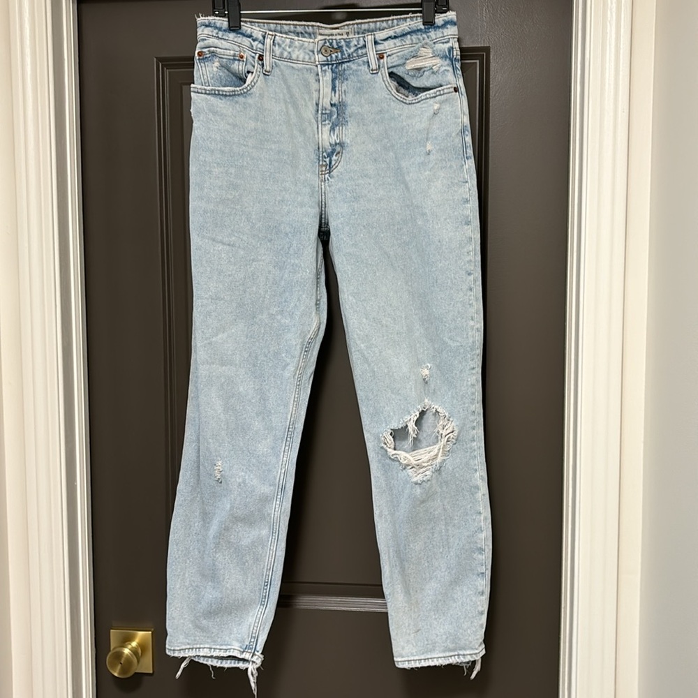 Abercrombie & Fitch The Mom High Rise curve love jeans 8L